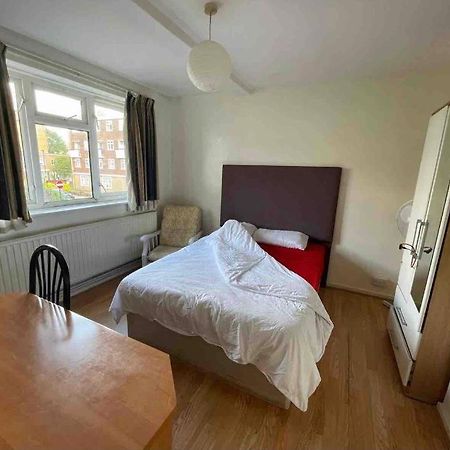 Arbnb Comfy Sleep Guest House Self Catering Private Bedrooms 60 Pound Per Night Per Person London Bagian luar foto