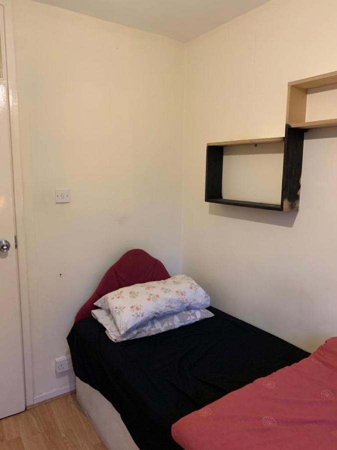 Arbnb Comfy Sleep Guest House Self Catering Private Bedrooms 60 Pound Per Night Per Person London Bagian luar foto